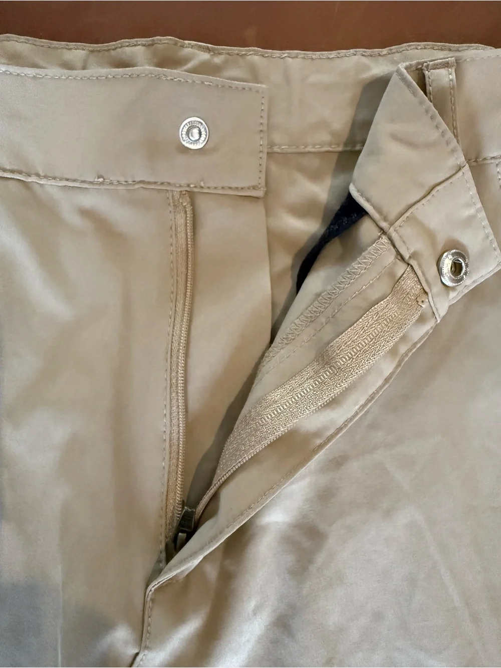 Old Navy Tech Hybrid khaki Chino Shorts, boys size 16